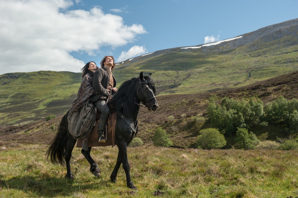 Claire & Jamie à cheval 